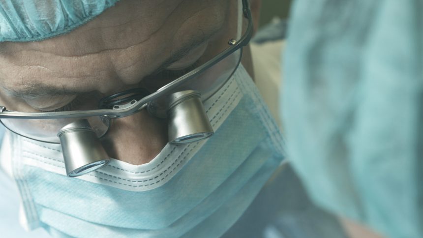 Consigli per scegliere un dentista implantologo Consigli per scegliere un dentista implantologo